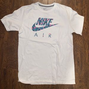 Nike air floral t shirt size medium